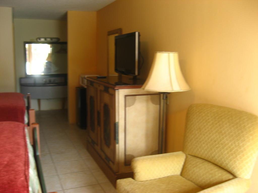 Lake Cecile Inn And Suites Kissimmee Camera foto
